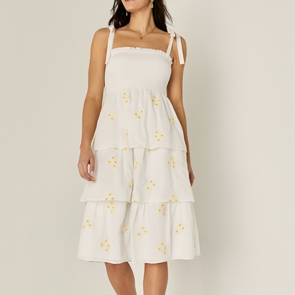 NWOT Francesca’s Midi Tiered Dress 💛 - Picture 1 of 4